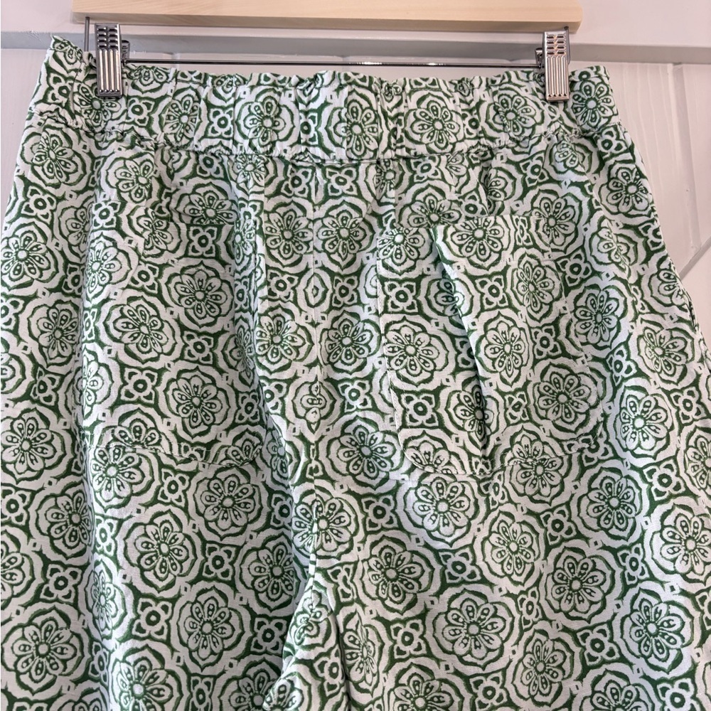 Talbots Wide Crop Washed Linen Blend Green White Pretty Medallion Print Pants L - Picture 4 of 9